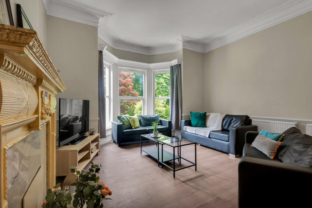 7 bed Detached for rent in Leeds. From Parklane - Headingley 7 bed Detached for rent in Leeds. From Parklane - Headingley