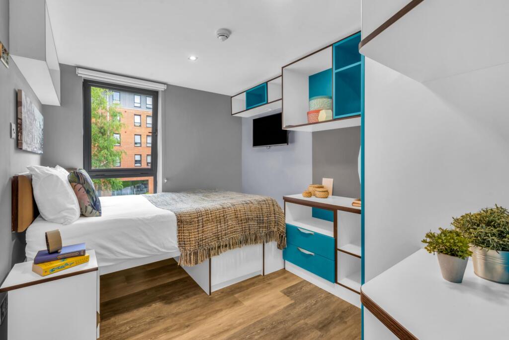 1 bed Private Halls for rent in Leeds. From Parklane - Headingley
