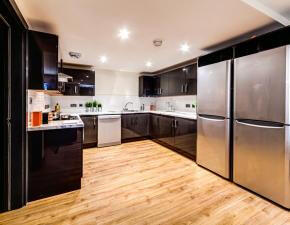 6 bed Detached for rent in Leeds. From Parklane - Headingley