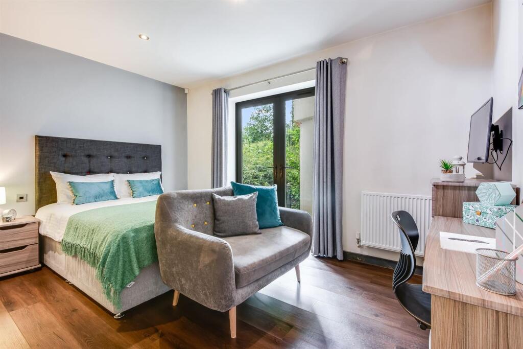 0 bed Studio for rent in Leeds. From Parklane - Leeds