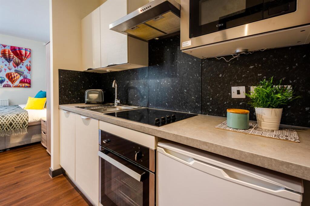 0 bed Studio for rent in Leeds. From Parklane - Leeds