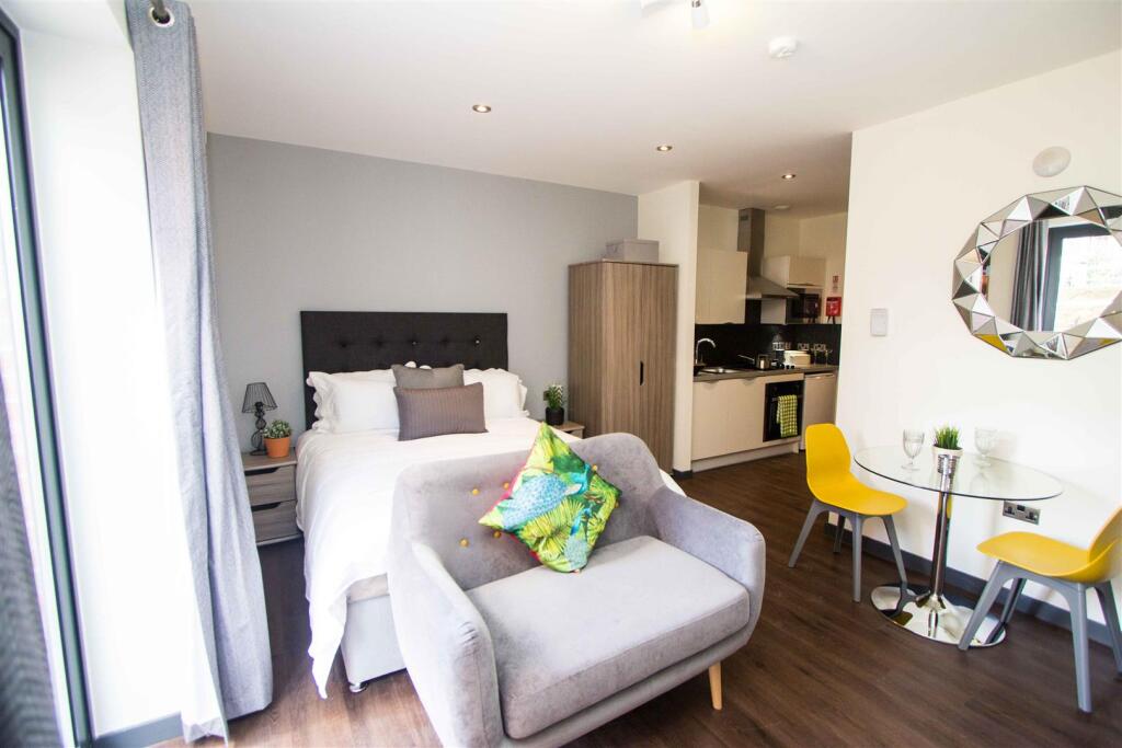 0 bed Studio for rent in Leeds. From Parklane - Leeds