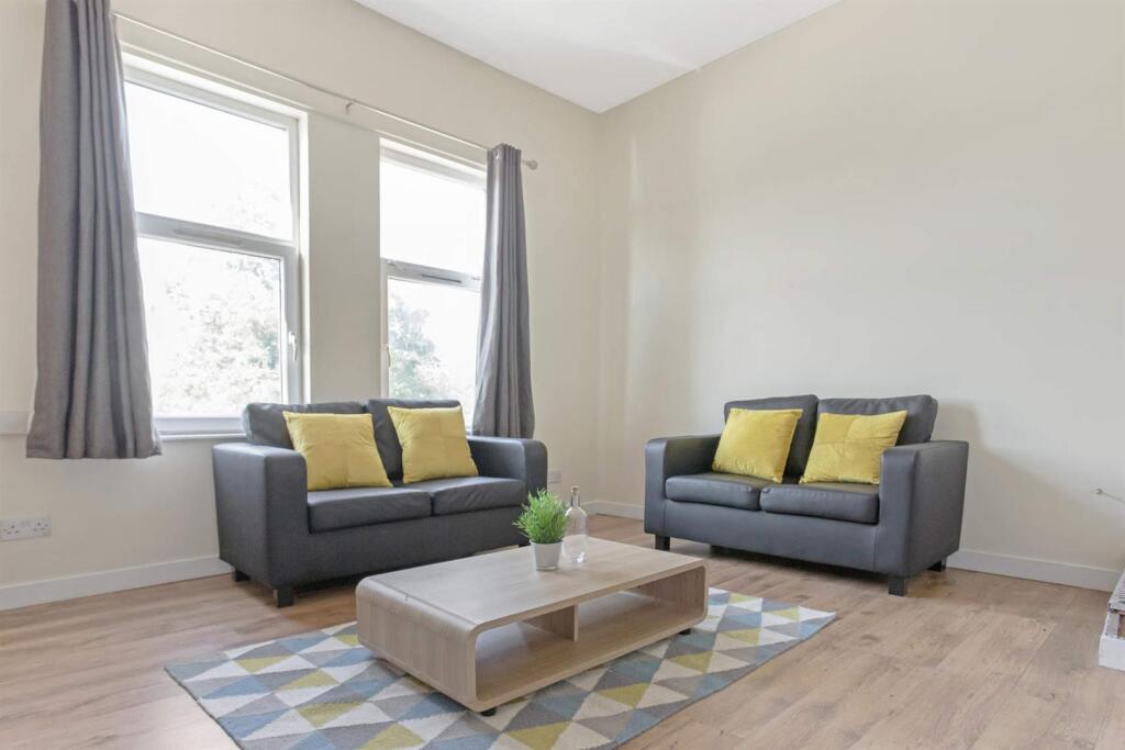 4 bed 1st Floor Flat for rent in Leeds. From Parklane - Leeds 4 bed 1st Floor Flat for rent in Leeds. From Parklane - Leeds