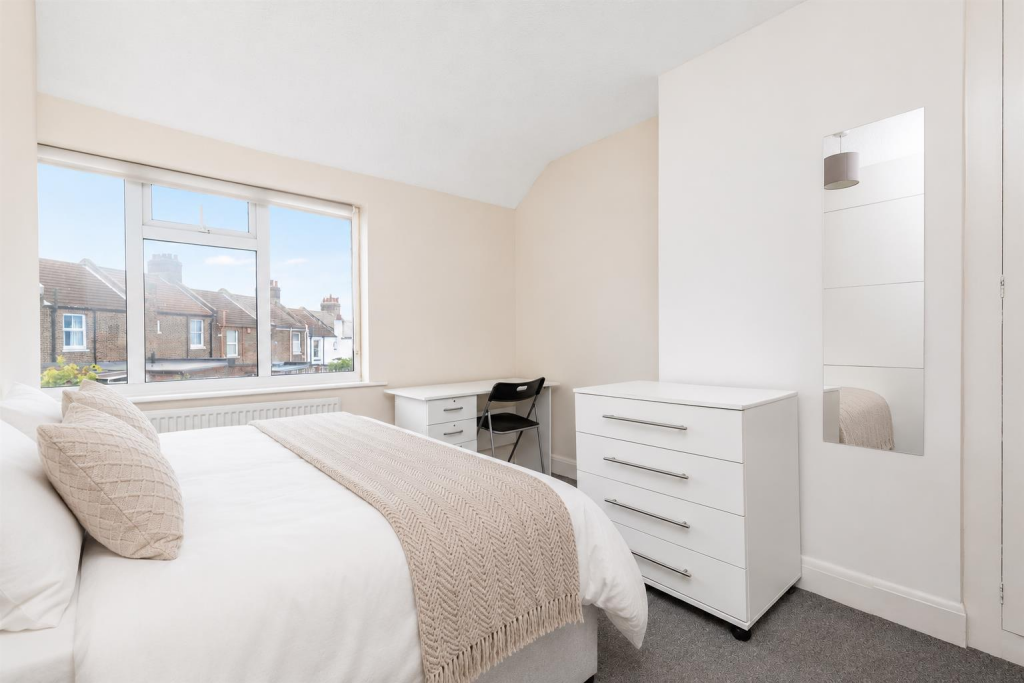 4 bed Detached for rent in Ovingdean. From Pavilion Properties - Brighton