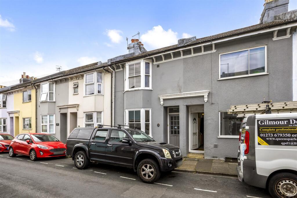 4 bed Mid Terraced House for rent in Ovingdean. From Pavilion Properties - Brighton 4 bed Mid Terraced House for rent in Ovingdean. From Pavilion Properties - Brighton