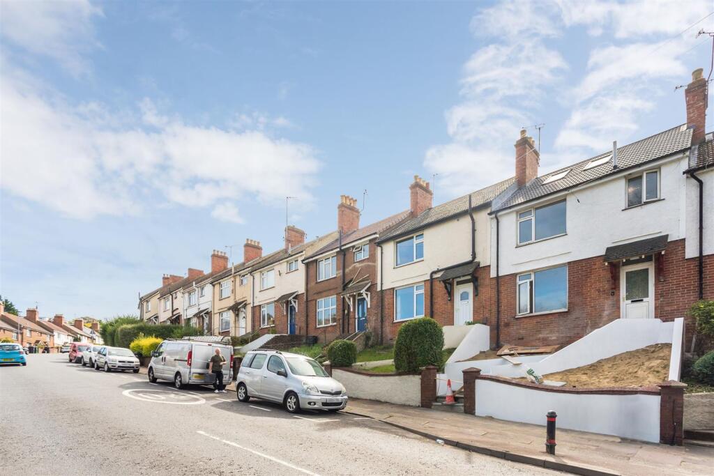 4 bed Mid Terraced House for rent in Ovingdean. From Pavilion Properties - Brighton