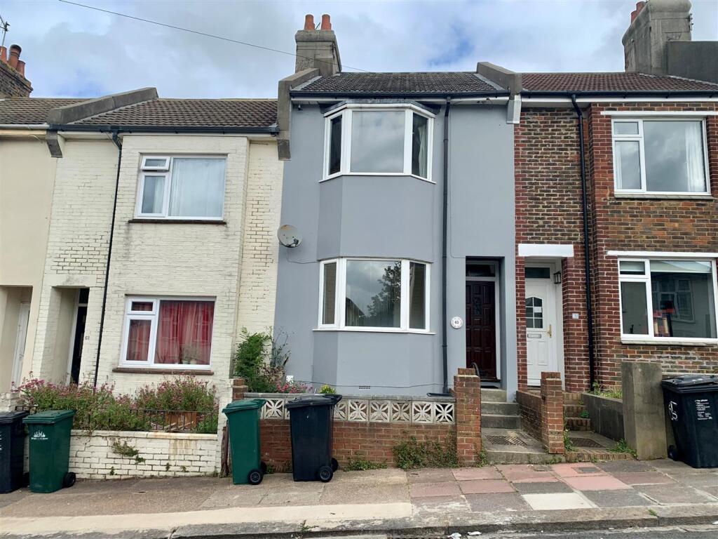4 bed Mid Terraced House for rent in Ovingdean. From Pavilion Properties - Brighton 4 bed Mid Terraced House for rent in Ovingdean. From Pavilion Properties - Brighton