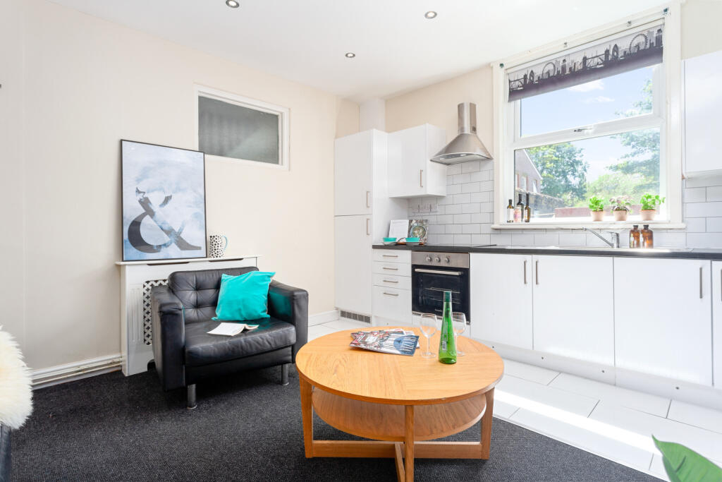 3 bed Apartment for rent in Leeds. From Pickard Leeds Limited - Leeds