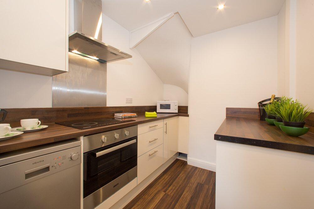 3 bed Mid Terraced House for rent in Leeds. From Pickard Leeds Limited - Leeds