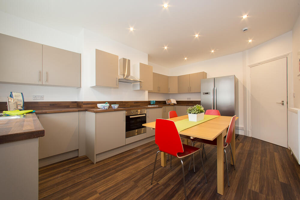 5 bed Mid Terraced House for rent in Leeds. From Pickard Leeds Limited - Leeds