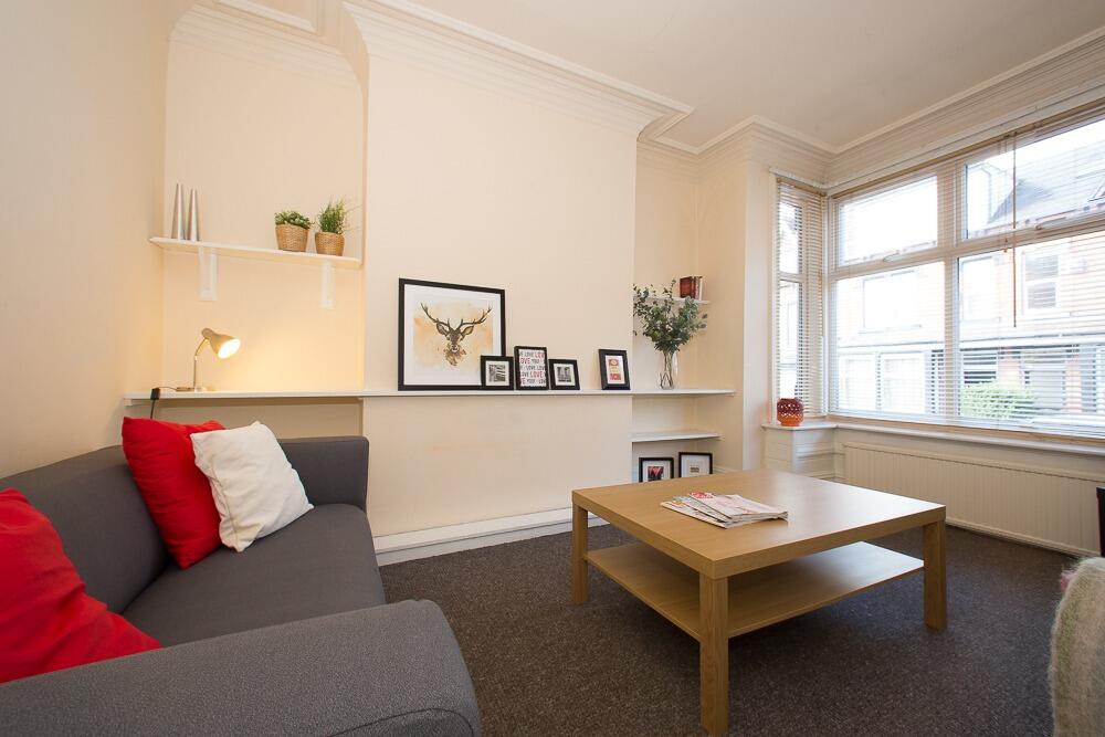 4 bed Mid Terraced House for rent in Leeds. From Pickard Leeds Limited - Leeds
