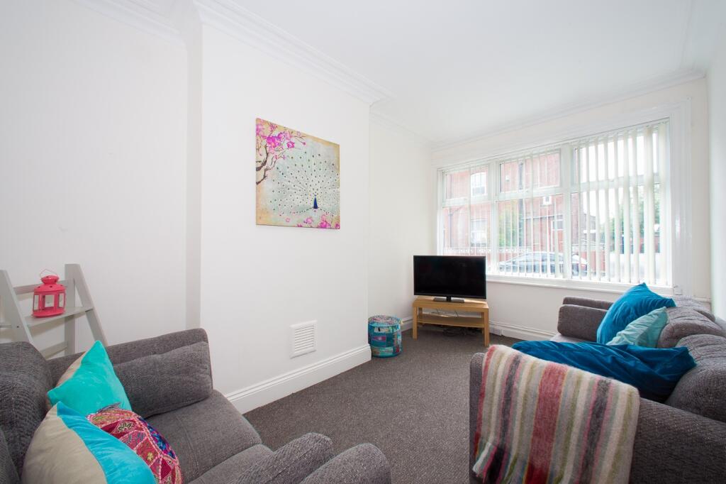 4 bed End of Terrace for rent in Leeds. From Pickard Leeds Limited - Leeds