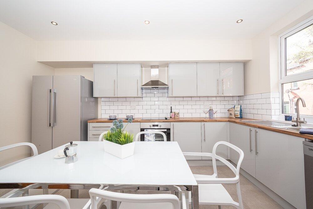 5 bed Mid Terraced House for rent in Leeds. From Pickard Leeds Limited - Leeds