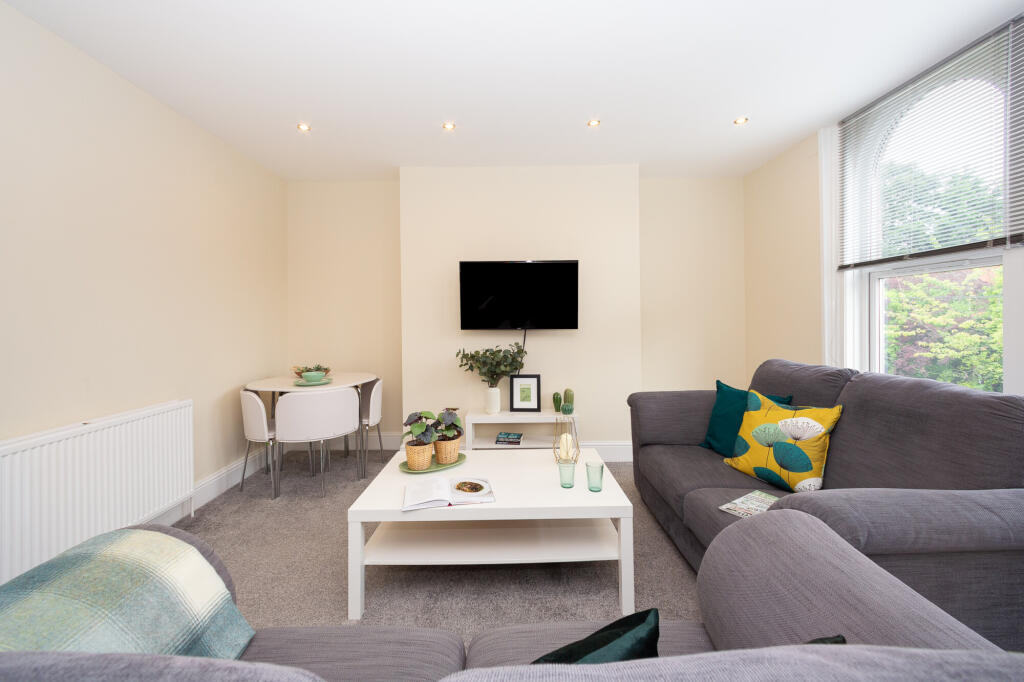 4 bed Apartment for rent in Leeds. From Pickard Leeds Limited - Leeds