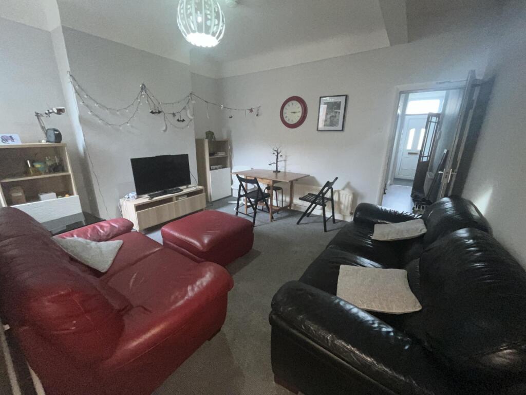 5 bed Detached for rent in Liverpool. From Rooms4u - Liverpool