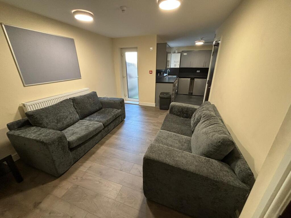 5 bed Detached for rent in Liverpool. From Rooms4u - Liverpool