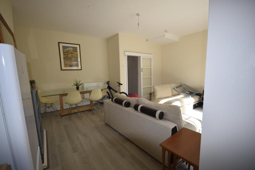 4 bed Detached for rent in Liverpool. From Rooms4u - Liverpool