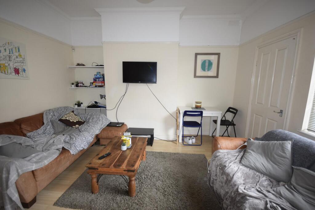 5 bed Detached for rent in Liverpool. From Rooms4u - Liverpool