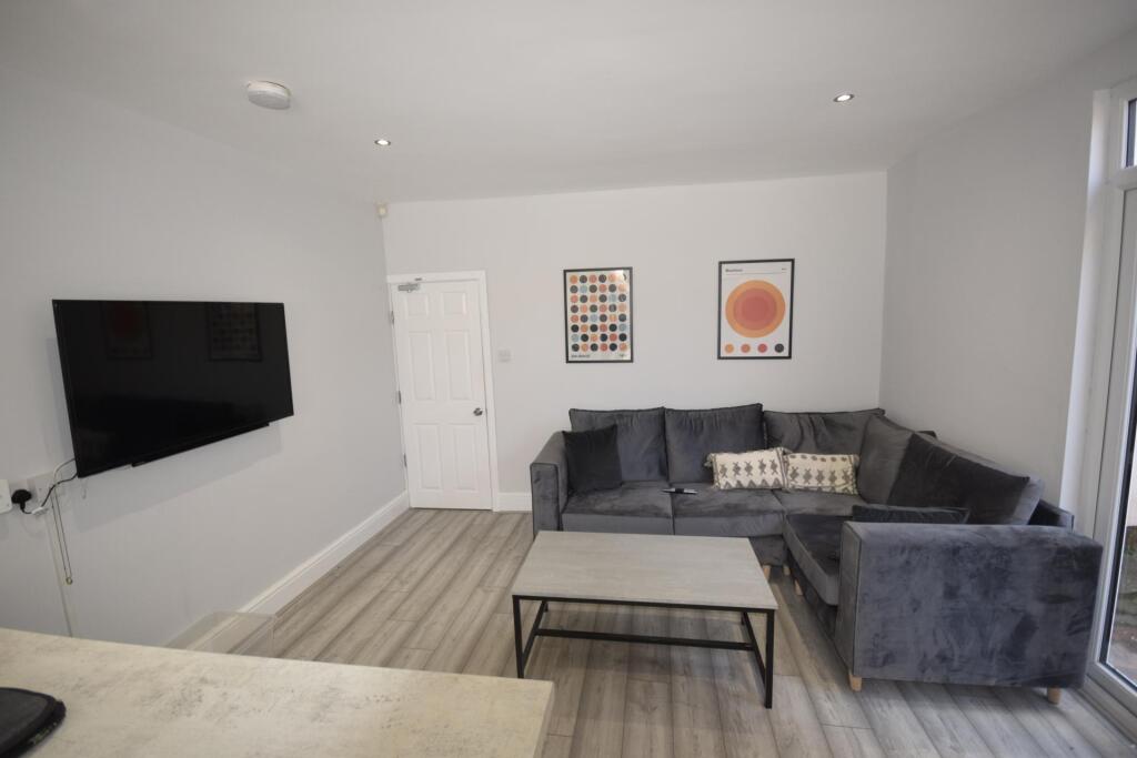 6 bed Detached for rent in Liverpool. From Rooms4u - Liverpool