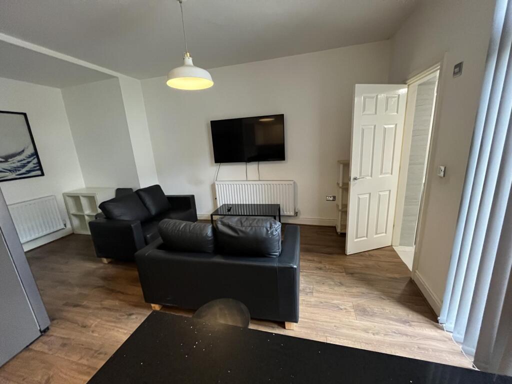 4 bed Detached for rent in Liverpool. From Rooms4u - Liverpool