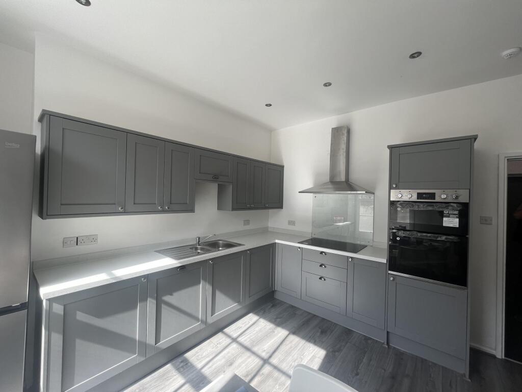 5 bed Detached for rent in Liverpool. From Rooms4u - Liverpool