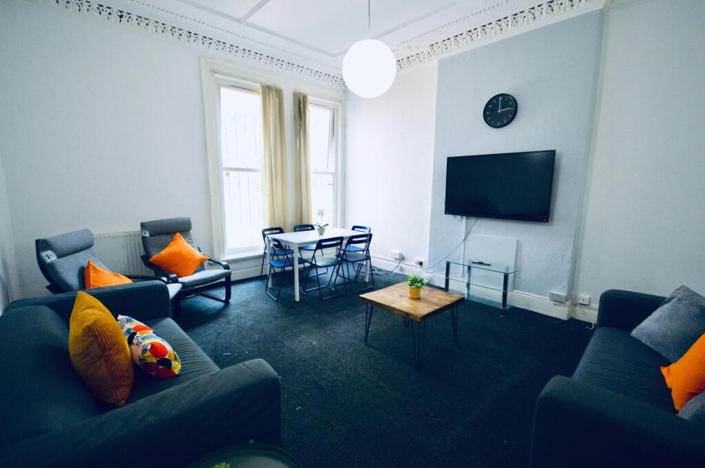 8 bed Detached for rent in Liverpool. From Rooms4u - Liverpool