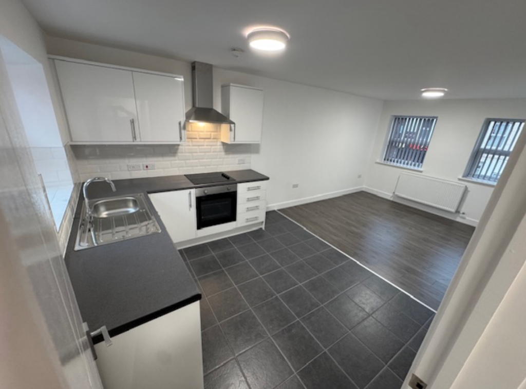 3 bed 1st Floor Flat for rent in Liverpool. From Rooms4u - Liverpool