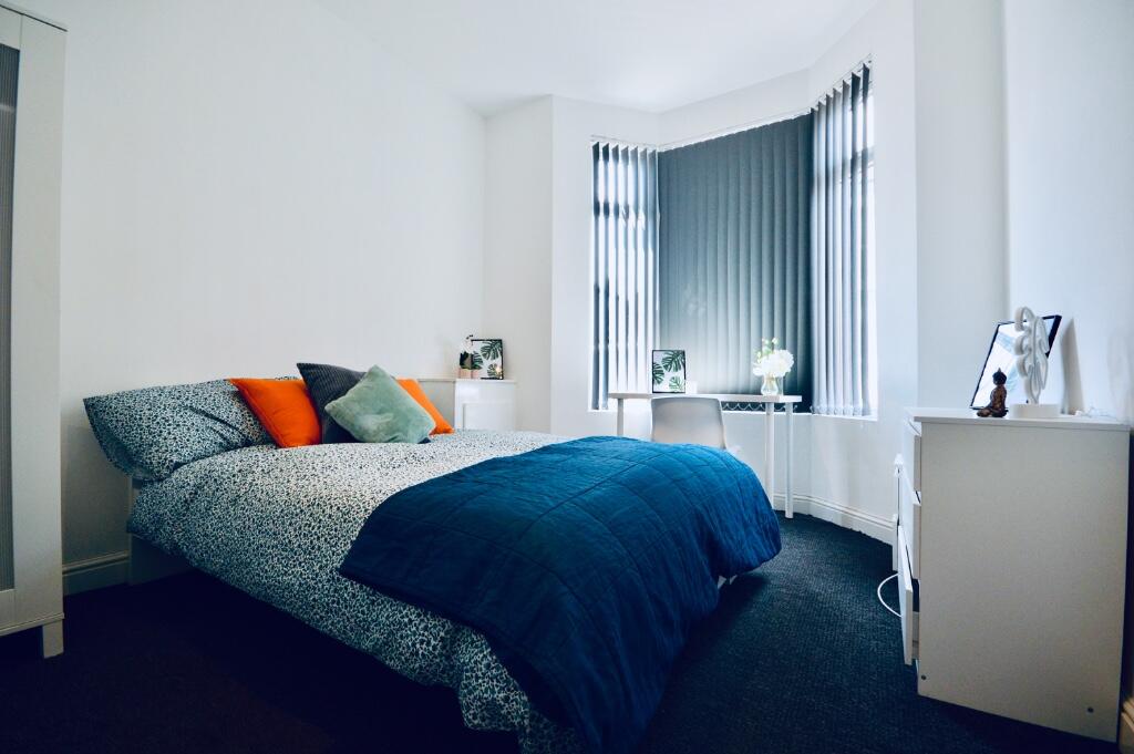 6 bed Mid Terraced House for rent in Liverpool. From Rooms4u - Liverpool