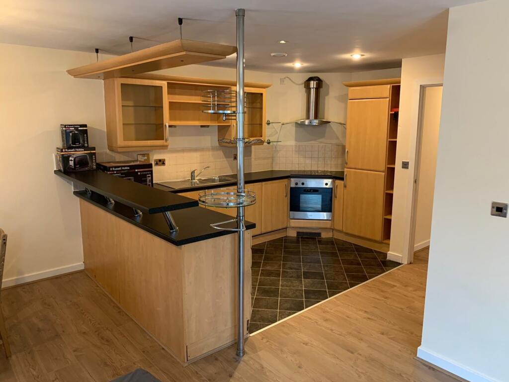 2 bed 1st Floor Flat for rent in Liverpool. From Rooms4u - Liverpool