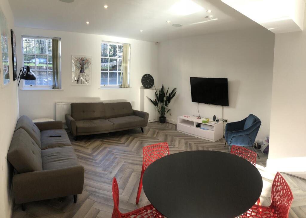 10 bed Detached for rent in Liverpool. From Rooms4u - Liverpool