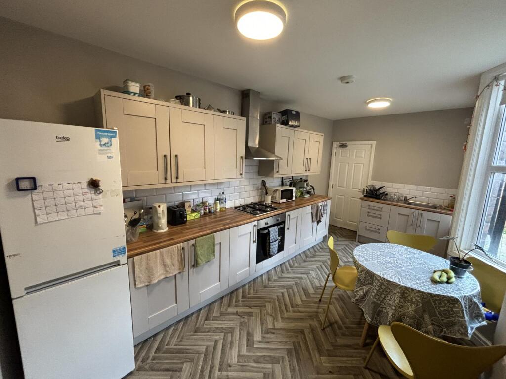 4 bed Detached for rent in Liverpool. From Rooms4u - Liverpool