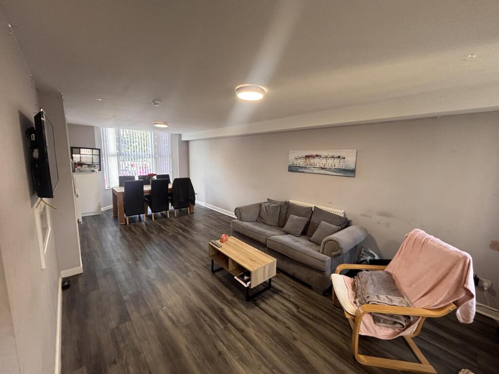 5 bed Detached for rent in Liverpool. From Rooms4u - Liverpool