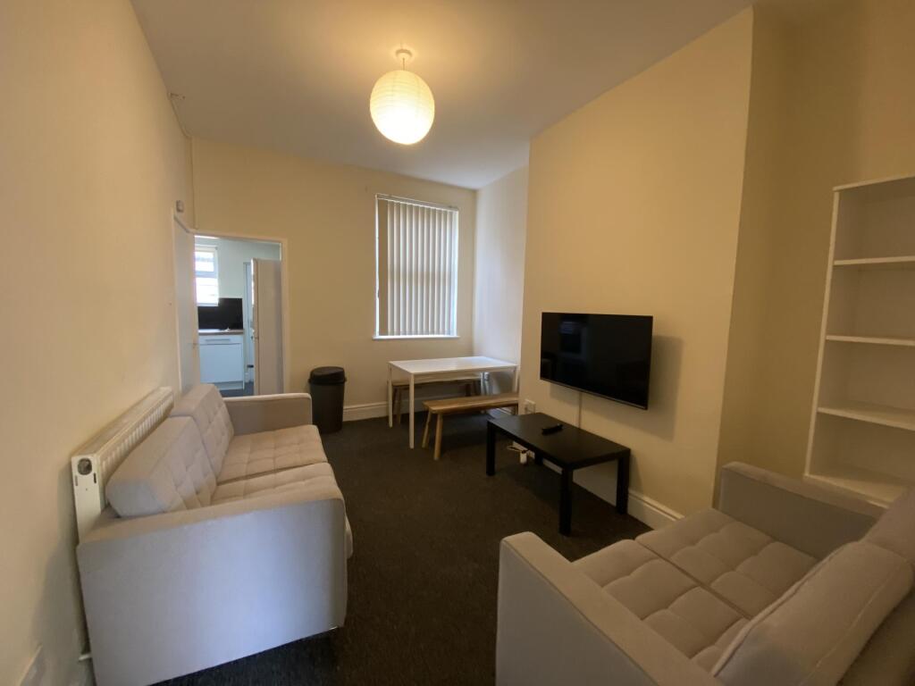 5 bed Detached for rent in Liverpool. From Rooms4u - Liverpool
