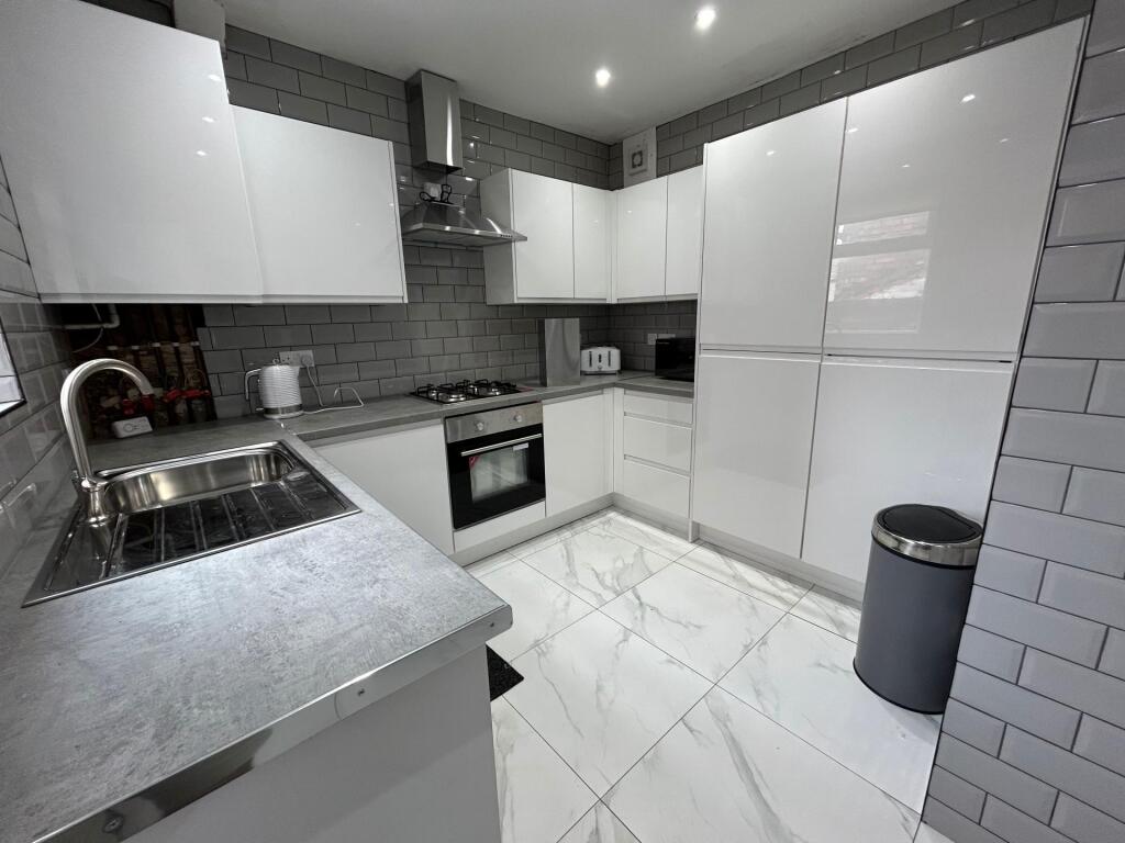 6 bed Detached for rent in Liverpool. From Rooms4u - Liverpool