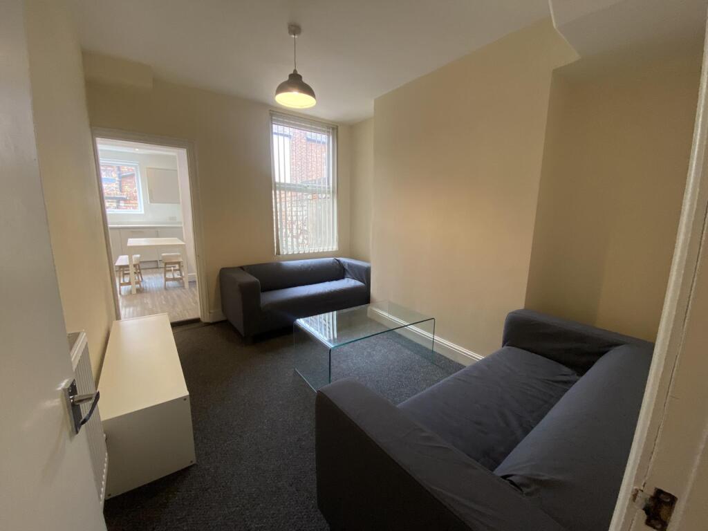 5 bed Detached for rent in Liverpool. From Rooms4u - Liverpool