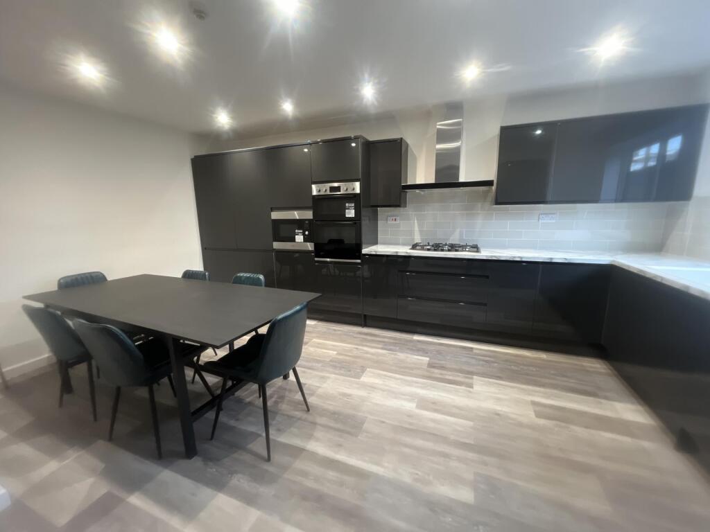 8 bed Detached for rent in Liverpool. From Rooms4u - Liverpool
