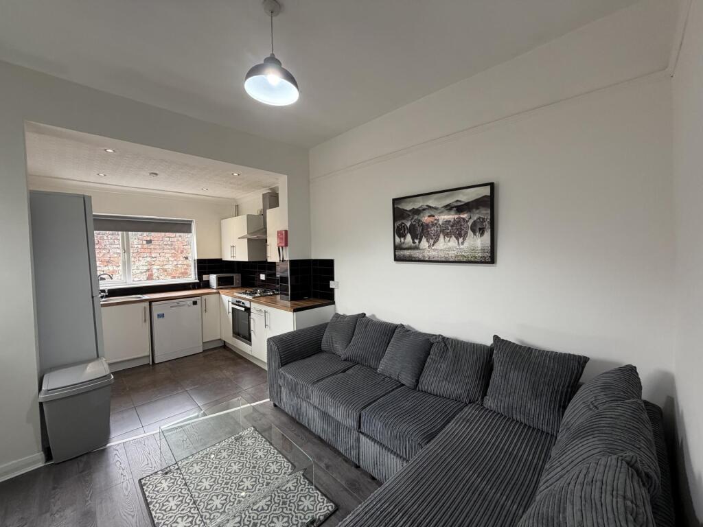 5 bed Detached for rent in Liverpool. From Rooms4u - Liverpool