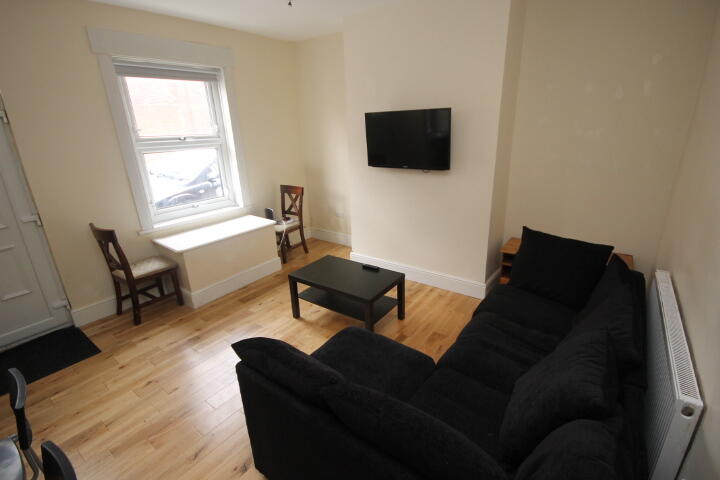 3 bed End of Terrace for rent in Leeds. From sbliving - Leeds
