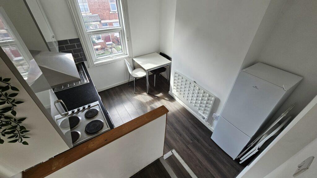 1 bed 1st Floor Flat for rent in Leeds. From sbliving - Leeds