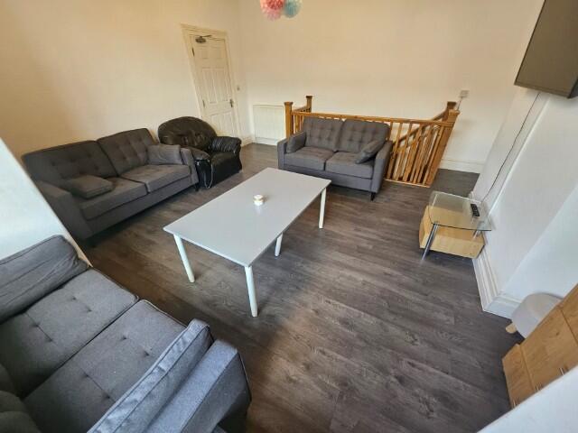 8 bed Mid Terraced House for rent in Leeds. From sbliving - Leeds 8 bed Mid Terraced House for rent in Leeds. From sbliving - Leeds