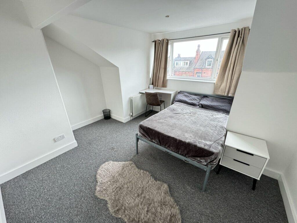 1 bed House Share for rent in Leeds. From sbliving - Leeds