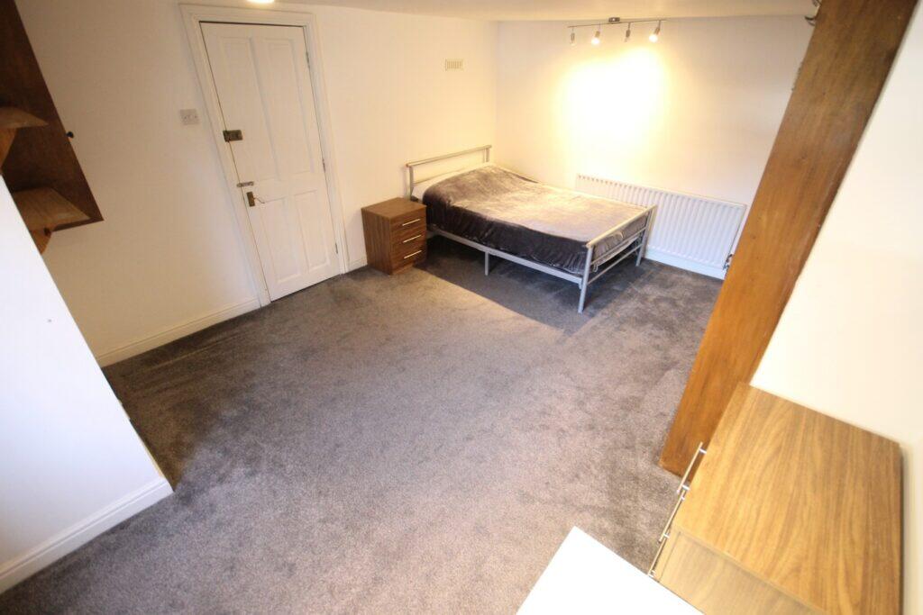1 bed House Share for rent in Leeds. From sbliving - Leeds