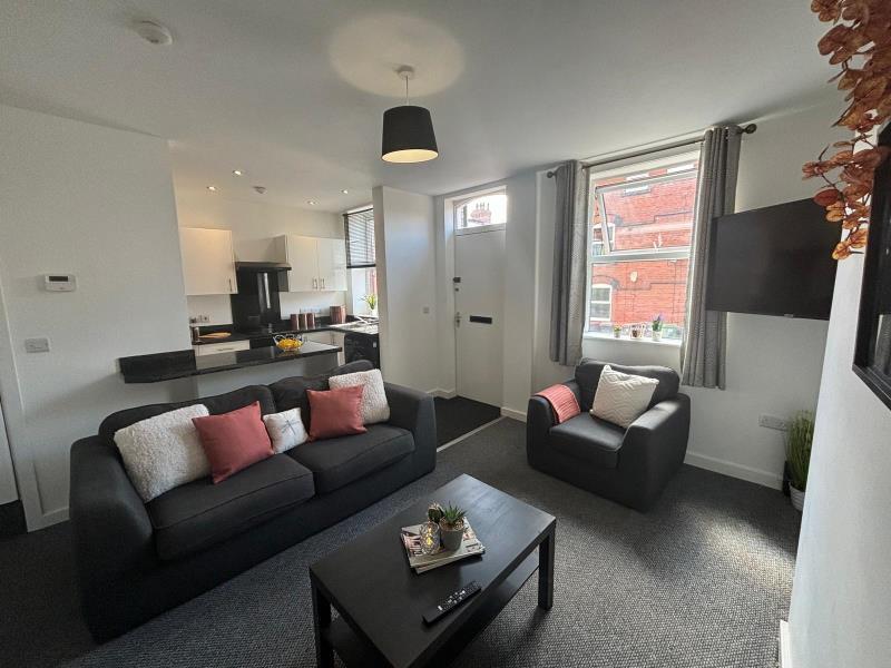 3 bed Mid Terraced House for rent in Leeds. From Spencer Properties - Leeds