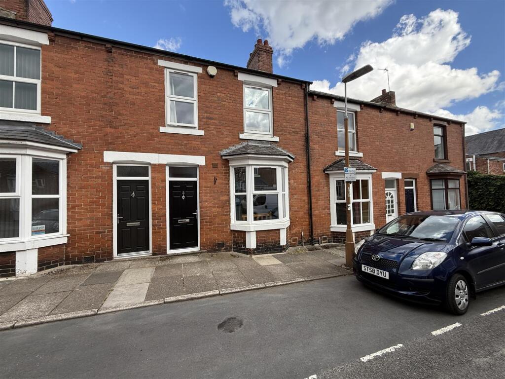 5 bed Mid Terraced House for rent in Durham. From Stuart Edwards - Durham