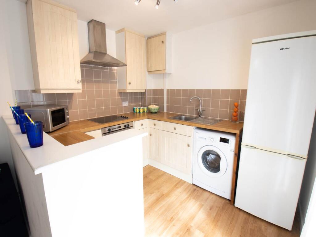 1 bed Detached for rent in Gillingham. From Student Places Ltd - Canterbury 1 bed Detached for rent in Gillingham. From Student Places Ltd - Canterbury