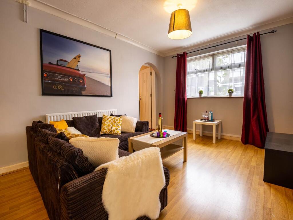 1 bed Detached for rent in Tyler Hill. From Student Places Ltd - Canterbury 1 bed Detached for rent in Tyler Hill. From Student Places Ltd - Canterbury