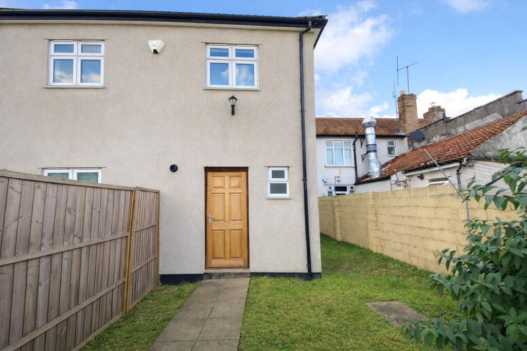4 bed Detached for rent in Filton. From The Letting Game - Henleaze