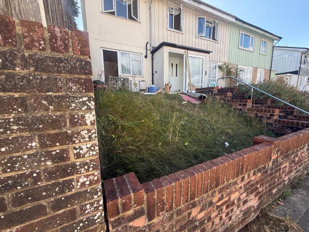 4 bed Semi Detached for rent in Falmer. From Town and City Residential Lettings - Hove 4 bed Semi Detached for rent in Falmer. From Town and City Residential Lettings - Hove