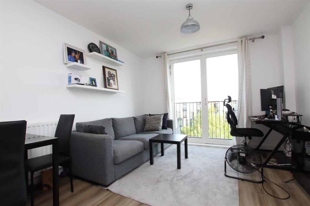 1 bed 1st Floor Flat for rent in Bath. From Aspire to Move