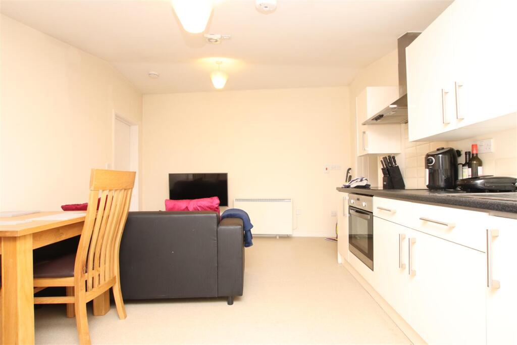 1 bed 1st Floor Flat for rent in Bath. From Aspire to Move